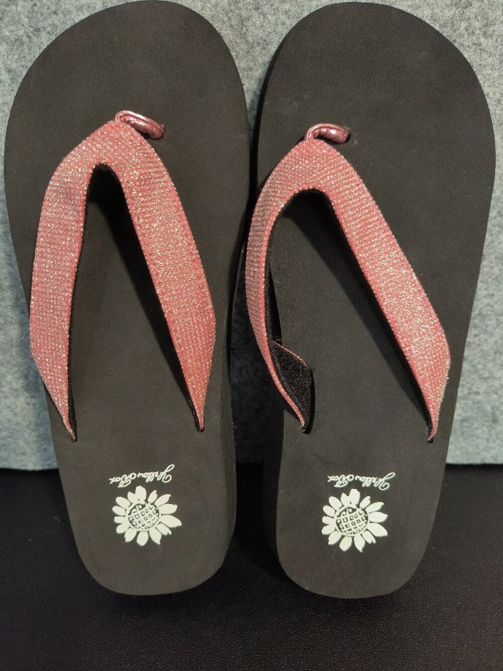 Yellow Box Fabula Flip Flops Women's 7.5M Black Pink Glitter Sparkle Sandals